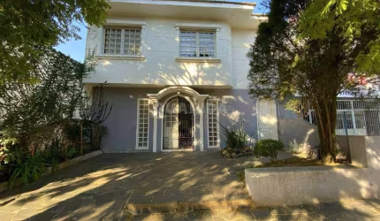 Casa comercial no bairro Floresta.
