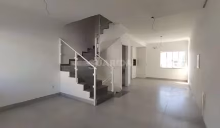 Casa Residencial com 3 dormitórios suítes para alugar no bairro Hípica.