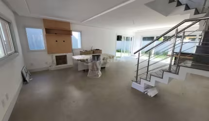 Casa em condomínio no bairro Ipanema.