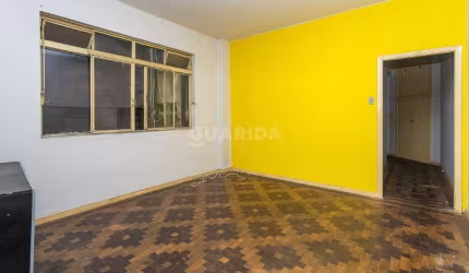Apartamento de 03 dormitórios no bairro Centro Histórico.