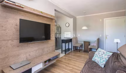 Apartamento totalmente mobiliado com 2 dormitórios e 1 vaga de garagem no bairro Alto Petrópolis