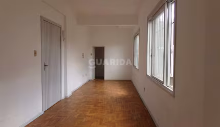 Apartamento no estilo JK térreo no bairro Partenon.