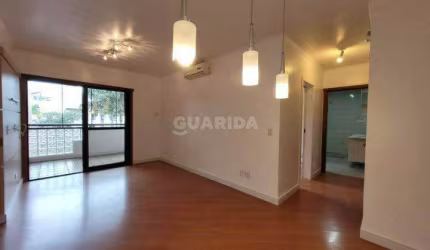 Apartamento com 2 dormitórios, sendo 1 suíte, e 1 vaga de garagem no bairro Alto Petrópolis