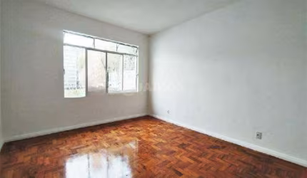 Casa com 3 dormitórios para alugar no bairro Glória.