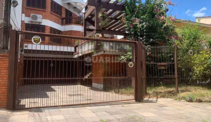 Casa Comercial no Bairro Cristal.