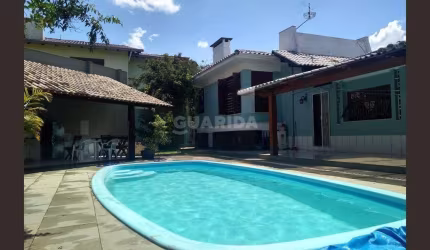 Casa de 4 dormitórios mobiliada no Bairro Cristo Redentor.