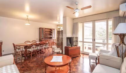 Apartamento mobiliado com 3 dormitórios, sendo 1 suíte, no bairro Centro Histórico