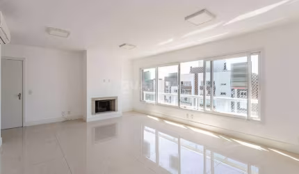 Apartamento 3 dormitórios sendo ambos suite, com 128m² , no bairro Menino Deus , com DUAS VAGAS COBERTAS!