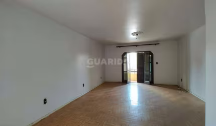 Casa Residencial/Sobrado para aluguel, 4 quartos, 1 suíte, 4 vagas, Cavalhada - Porto Alegre/RS