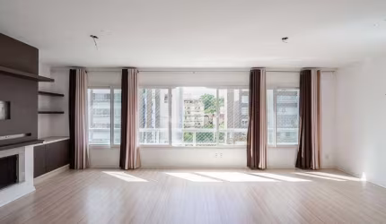 Apartamento com 4 suítes e 3 vagas de garagem no coração do bairro Menino Deus!