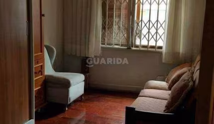 Casa Residencial, com 3 dormitórios, sendo 1 suíte, e 4 vagas de garagem no Bairro Cristo Redentor
