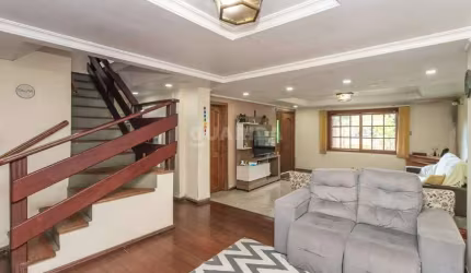 Casa Residencial com 4 Quartos, sendo 2 Suites, e 3 vagas de garagem no bairro Partenon - Porto Alegre/RS