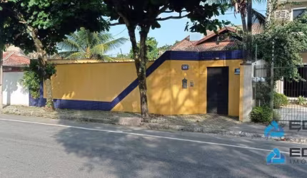 Sobrado com 3 dormitórios à venda, 348 m² por R$ 1.500.000,00 - Centro Histórico - Paranaguá/PR