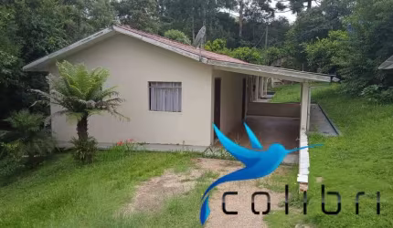 Chácara pronta para lazer ou moradia em Agudos do Sul