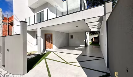 Casa à venda em região nobre de Indaial/SC