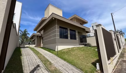 Casa à venda alto padrão com 5 dormitórios no Centro de Indaial/SC