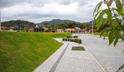 Terreno à venda com aproximadamente 337,5 m2 no bairro Fritz Lorenz - Timbó/SC