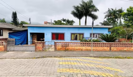 Casa à venda com 3 dormitórios no bairro Rio Morto - Indaial/SC