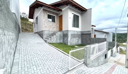 Casa à venda com 2 dormitórios no bairro Estrada das Areias em Indaial - SC