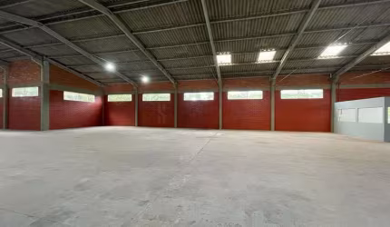 Galpão com 2.500 m2 em região industrial, disponível para locação na cidade de I