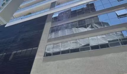 Apartamento à venda com 4 suítes e 3 vagas em Meia Praia - Itapema/SC