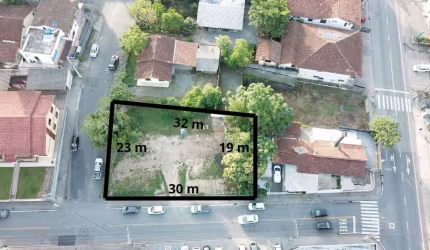 Terreno comercial com aprox. 660 m2 para alugar no bairro Das Nações - Indaial/S