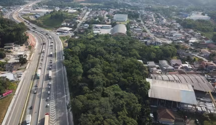 Terreno de aproximadamente 43.575 m2 frente BR 470 em Blumenau-SC