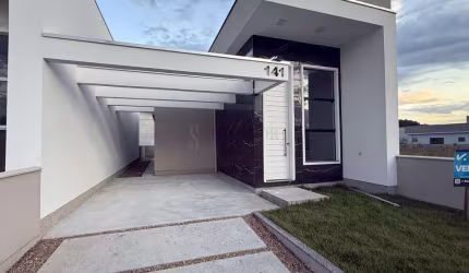 Casa à venda com 2 dormitórios sendo 1 suíte no bairro Benedito em Indaial - SC