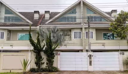 Sobrado 03 dormitórios 157m² a venda Curitiba