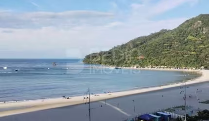 Apartamento 02 dormitórios locação temporada frente mar Balneário Camboriú