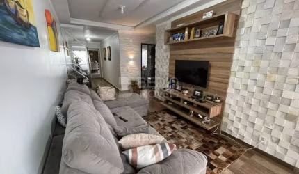 Casa com 2 quartos, Santa Regina - Camboriú