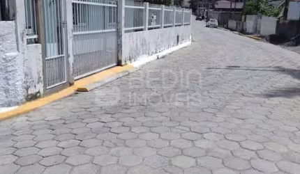 Casa 02 dormitórios a venda Alto São Bento Itapema