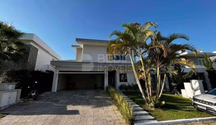 Casa 04 suítes a venda Condomínio Fechado Praia Brava Itajaí