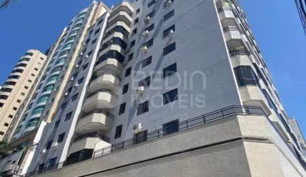 Apartamento com 3 quartos, Centro - Balneário Camboriú