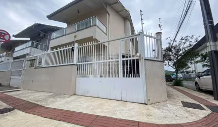 Apartamento 01 dormitório locação anual Barra Balneário Camboriú