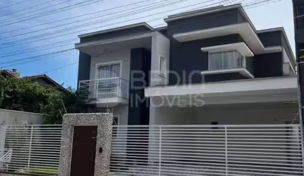Casa a venda Centro Camboriú