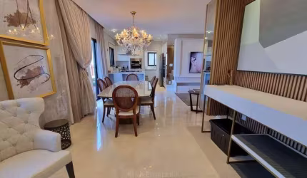 APARTAMENTO DIFERENCIADO COM AMPLA VARANDA - 4 DORMITÓRIOS (SENDO 2 SUÍTES) - 4 VAGAS - QUADRA MAR - ÁREA DE LAZER COMPLETA