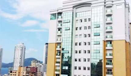 LOCAÇÃO ANUAL - ANDAR ALTO - MOBÍLIADO - 3 SUÍTES - 2 VAGAS - ÁREA DE LAZER COMPELTA