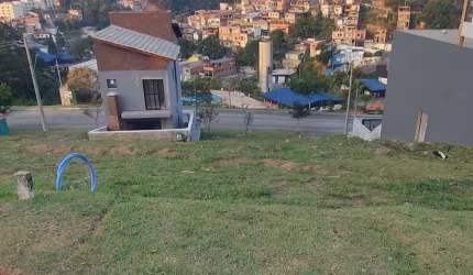 Terreno à venda no condomínio Nova Jaguari Santana de Parnaíba SP