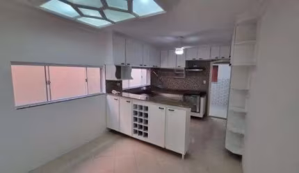 Lindo sobrado, Jardim Regina - Estuda permuta por apartamento