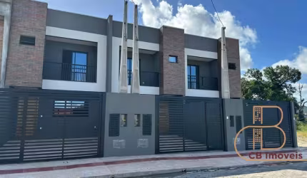 PRONTO PARA MORAR - Excelente sobrado com 136m² no bairro Santa Regina