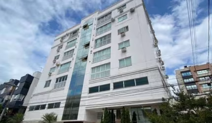 Apartamento mobiliado, 01 dormitório e 01 suíte, Nações/Balneário