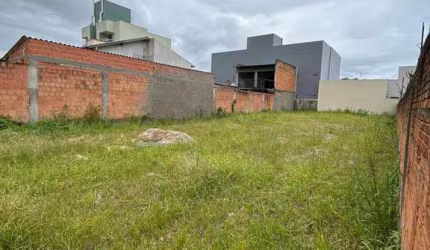 Amplo terreno 402m² com excelente potencial construtivo, bairro Rio Pequeno