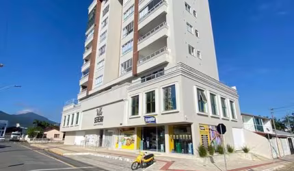 Sala comercial à venda no Centro de Camboriú