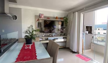 Apartamento dois quartos mobiliado para venda no bairro Areias em Camboriú