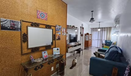 Rocha. Apartamento para Venda com 65m² com Salão, Varanda, 2 Quartos, Dependências e 1 Vaga