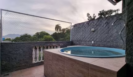 Pechincha. Casa de Condomínio com 115m² com 2 Quartos e 1 Vaga.