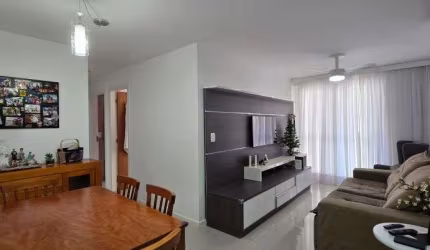 Freguesia. Apartamento com Salão, 3 Quartos, Sendo 1 Suíte e 2 Vagas.
