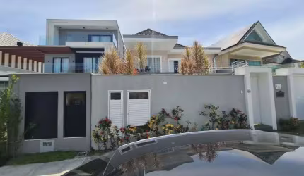 Recreio dos Bandeirantes. Riviera Del Sol. Casa Dúplex com Salão em 3 Ambientes, 4 Suítes e 2 Vagas.
