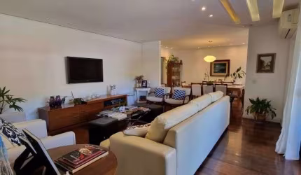 Freguesia. Apartaento para Venda com 240m² com 4 Quartos, Sendo 3 Suítes e 3 Vagas.